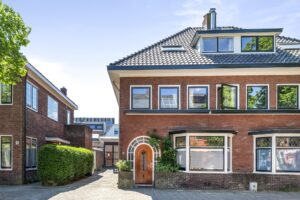 Burgemeester Sandbergstraat 24